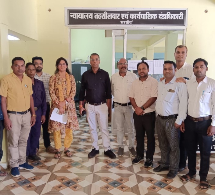 सारंगढ़ : कलेक्टर डॉ कन्नौजे ने तहसील कार्यालयों का किया आकस्मिक निरीक्षण…