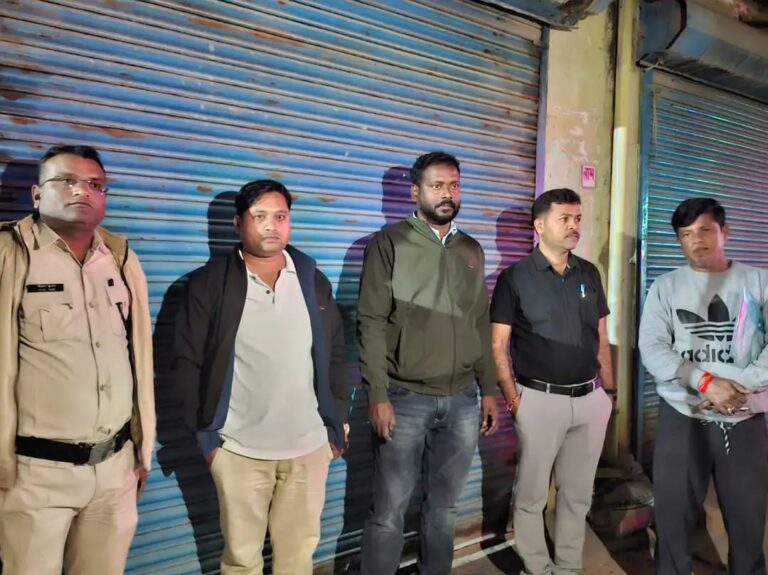 Breaking : बिलाईगढ़ में बिना एनओसी चल रहे विश्वास क्लीनिक पर कार्रवाई…प्रशासन ने किया सील…